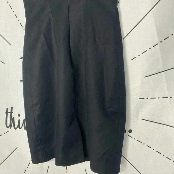 Elie Tahari Women's Black Minimalist V-Neck Sheath Dress - Picture 5 of 6